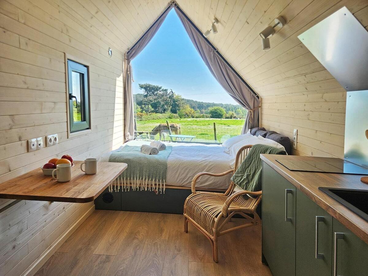 Gites & Tiny Houses Les Hauts De Toulvern Baden Kamer foto
